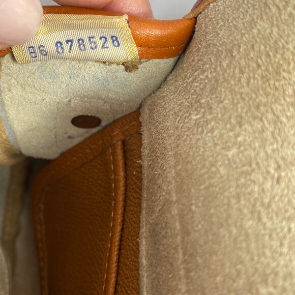 Vintage Dooney & Bourke 90s AWL Big Duck Crossbody Cream - Picture 10 of 16